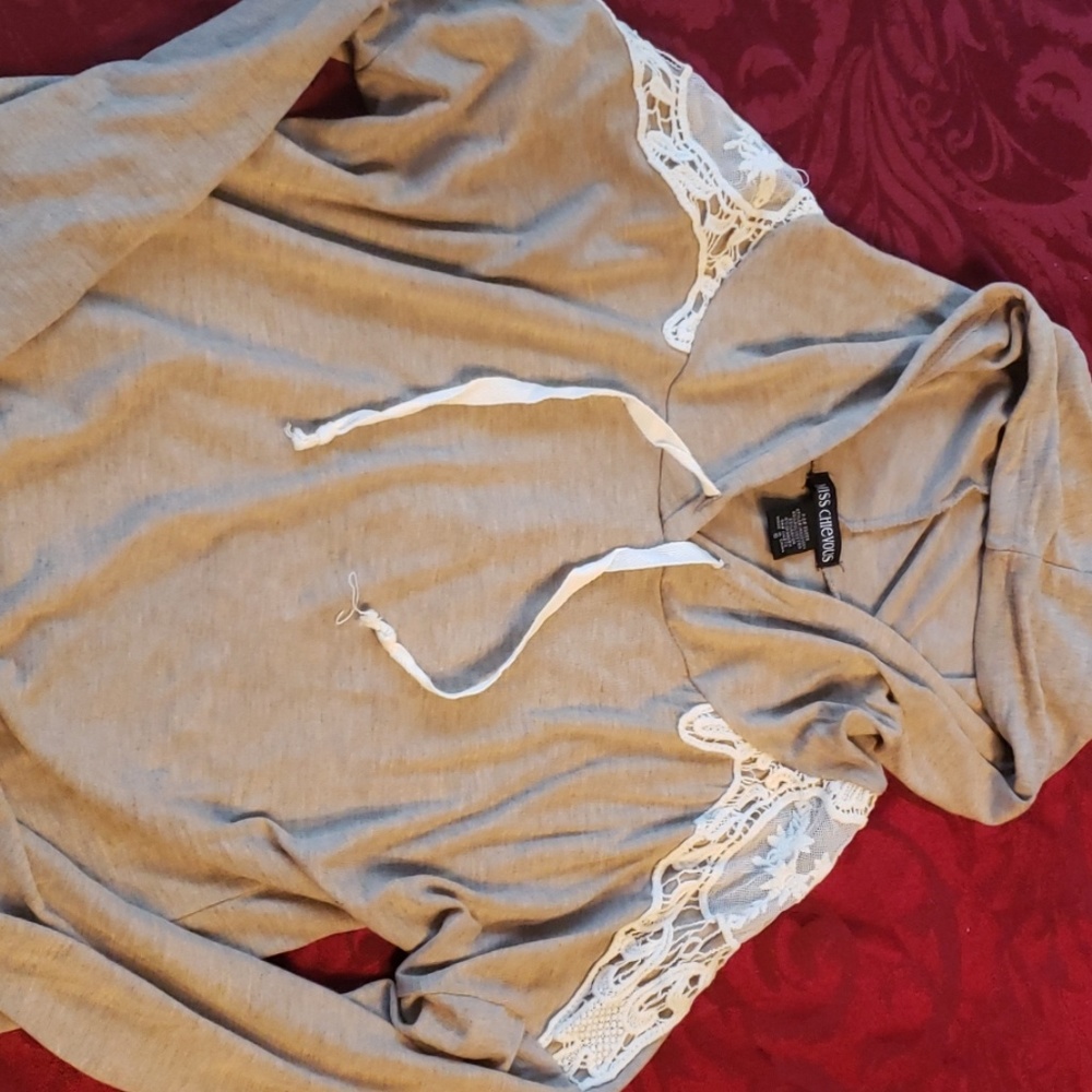 Lace pullover - Picture 2 of 3